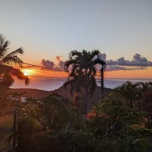 https://villa-bungalow-waves-vue-mer-avec-parking-prive.comcaribbean.com